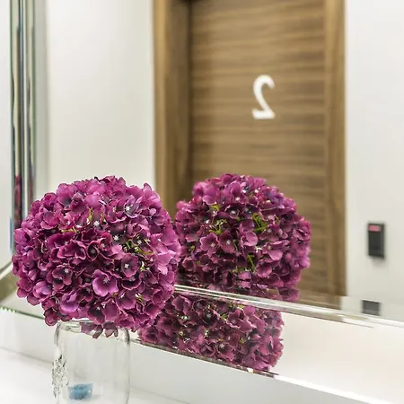 בית הארחה Luxury Marino 4*