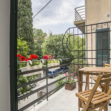Luxury Marino Penzion 4*