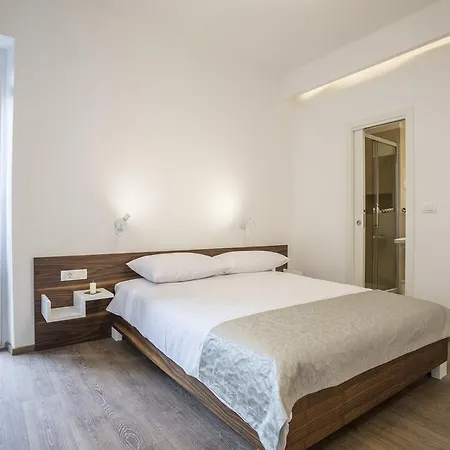 Luxury Marino 4* Split